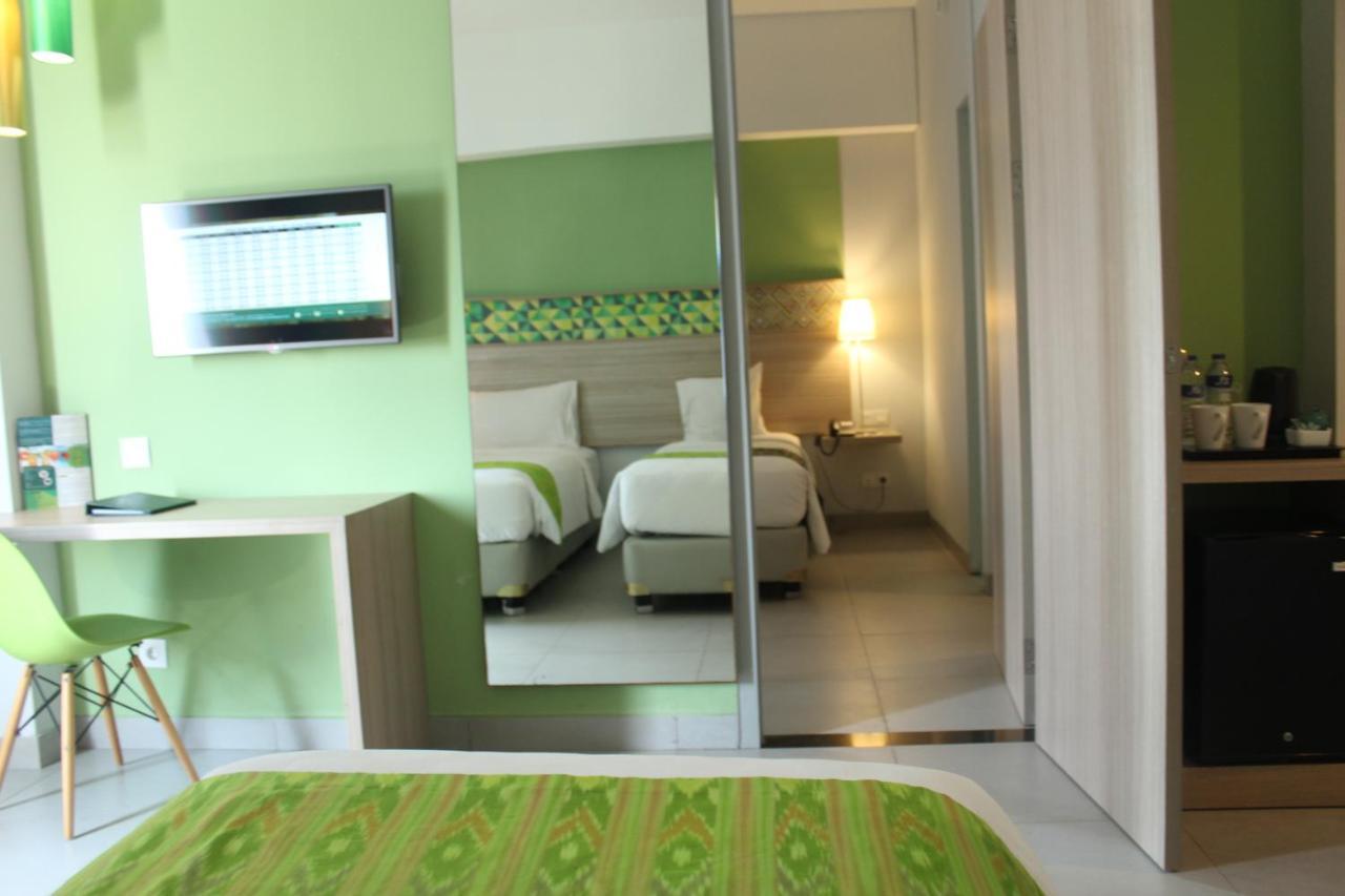 Khas Makassar Hotel Экстерьер фото