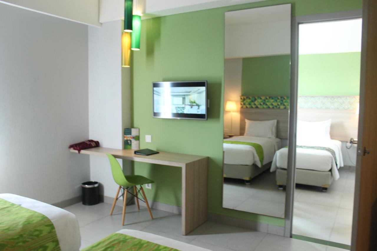 Khas Makassar Hotel Экстерьер фото