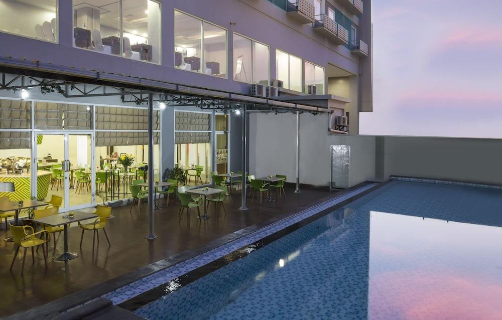 Khas Makassar Hotel Экстерьер фото